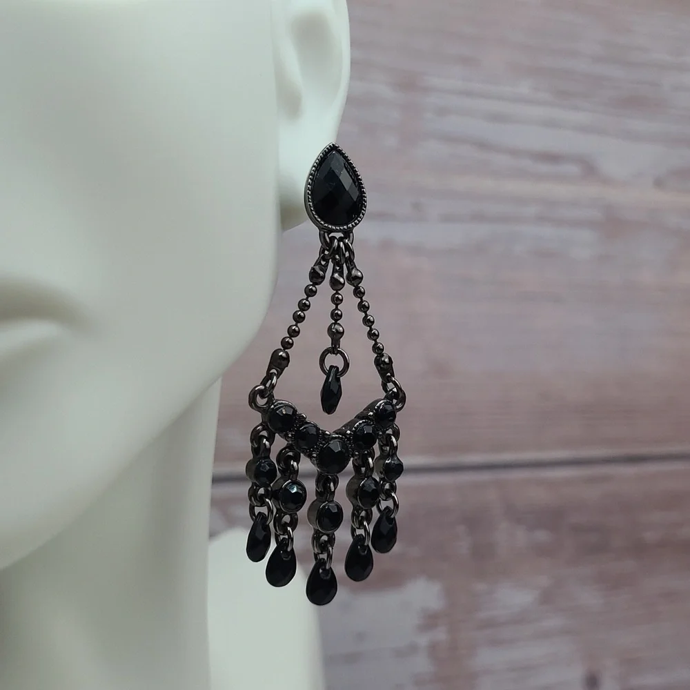 BLACK BEADED DANGLING CHANDLER PIERCED EARRINGS